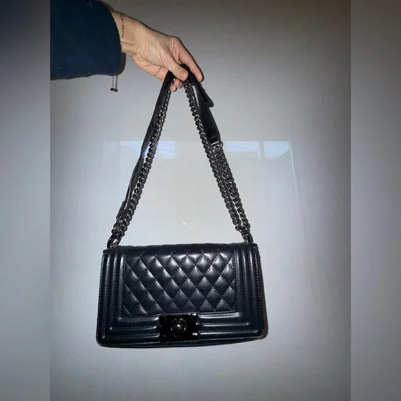 Elegant Black Quilted Shoulder Bag Small Medium Flap Crossbody Classic - Picture 1 of 9